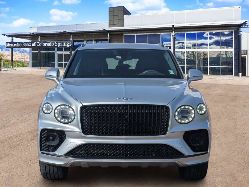 Used 2023 Bentley Bentayga Extended Wheelbase AWD/4WD image 3