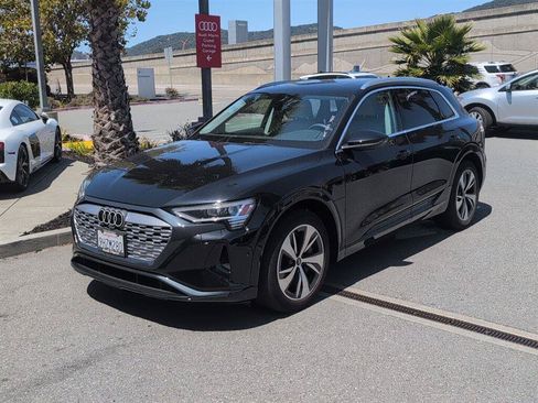 Used 2024 Audi Q8 e-tron Premium Plus w/ Premium Plus Package AWD/4WD image 1