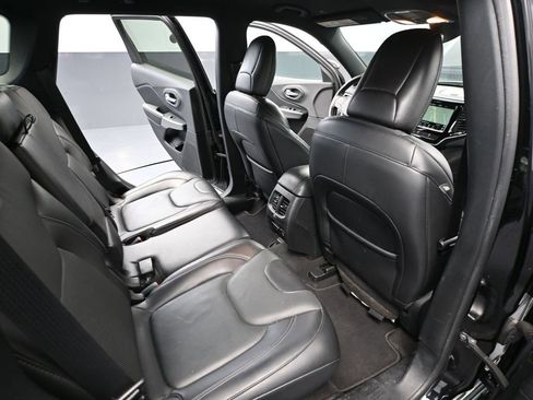 Used 2020 Jeep Cherokee High Altitude image 45