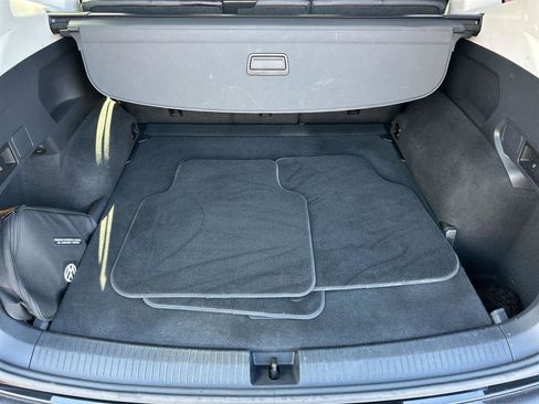 Used 2019 Volkswagen Tiguan SEL AWD/4WD image 21