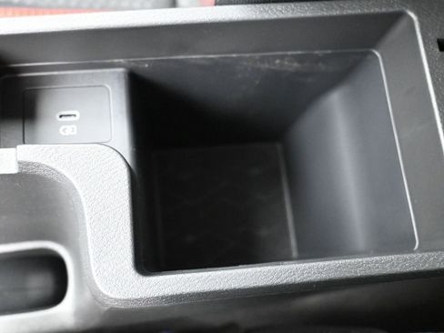 New 2025 Nissan Versa SR w/ Trunk Package FWD image 18