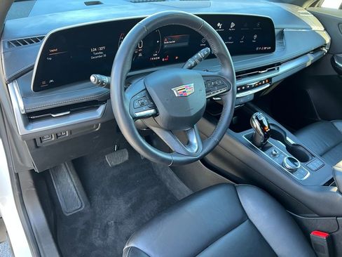 Certified 2024 Cadillac XT4 Premium Luxury image 16