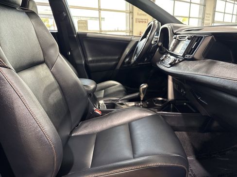Used 2016 Toyota RAV4 SE image 24