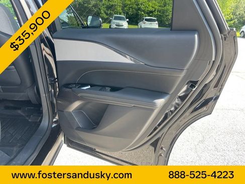 Used 2024 Cadillac Lyriq Tech AWD/4WD image 18