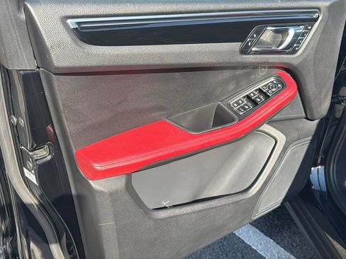 Used 2016 Porsche Macan S AWD/4WD image 11
