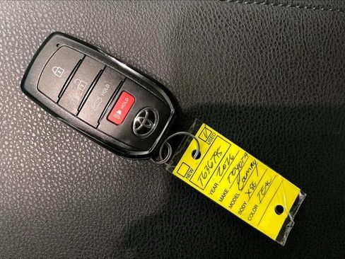 Used 2026 Toyota Camry XSE AWD/4WD image 11