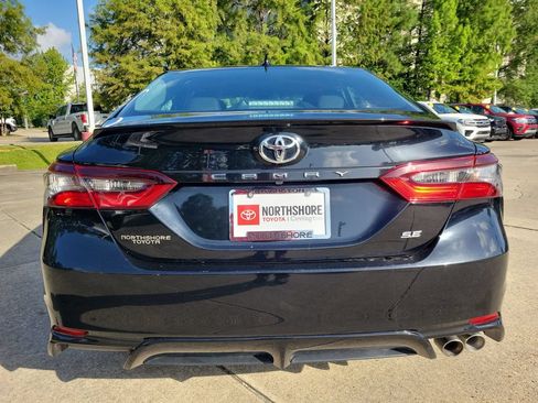 Used 2024 Toyota Camry SE FWD image 4