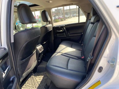 Used 2019 Toyota 4Runner TRD Off-Road Premium AWD/4WD image 8