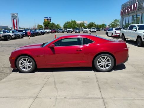 Used 2015 Chevrolet Camaro LT RWD image 8