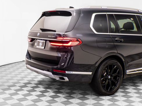 Used 2024 BMW X7 xDrive40i image 36