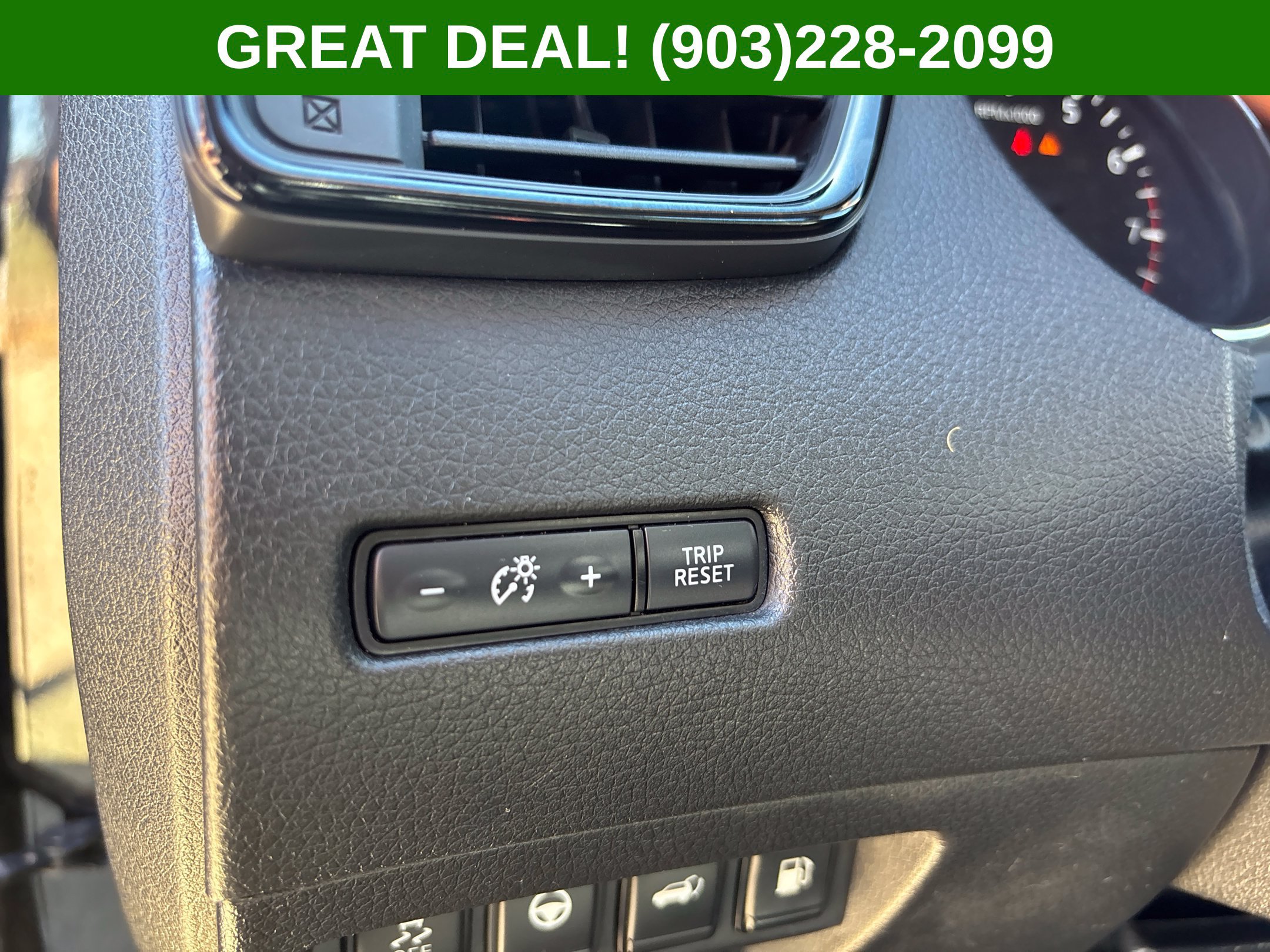 Used 2019 Nissan Rogue SL FWD image 28
