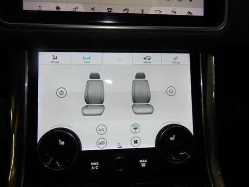 Used 2018 Land Rover Range Rover Sport SE image 27