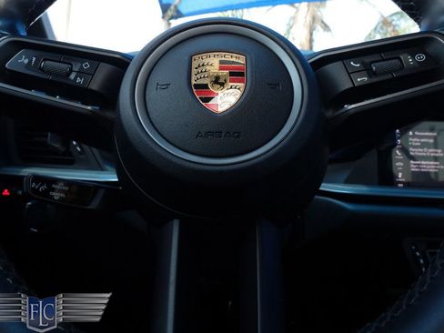 Used 2021 Porsche 911 Carrera image 35