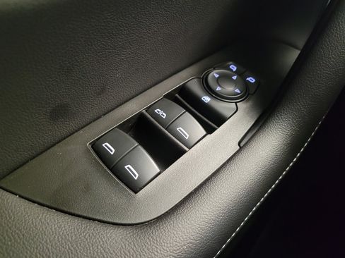 Used 2024 Chevrolet Blazer LT FWD image 27