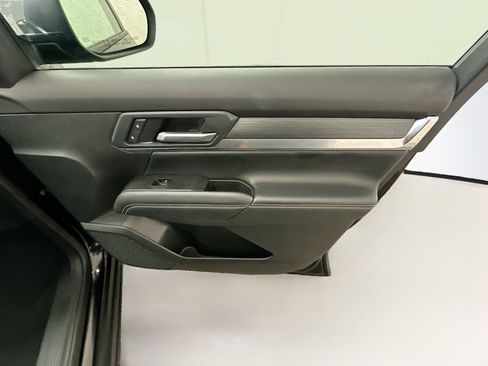 Used 2025 GMC Terrain Elevation AWD/4WD image 32