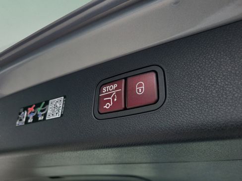 New 2026 Mercedes-Benz E 53 AMG e 4MATIC Wagon image 6