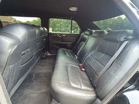 Used 2005 Cadillac De Ville Limousine FWD image 15