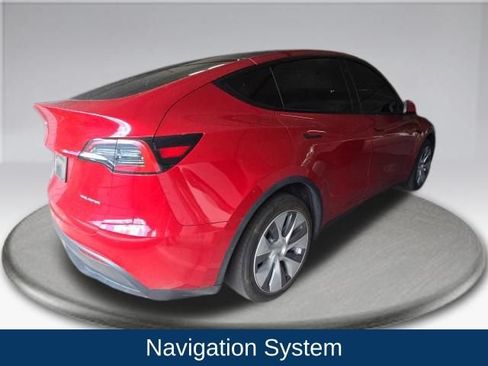 Used 2022 Tesla Model Y Long Range AWD/4WD image 5