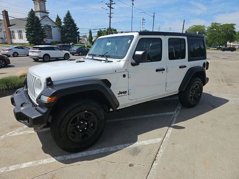 Used 2023 Jeep Wrangler Unlimited Sport AWD/4WD image 7