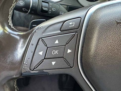 Used 2015 Mercedes-Benz GLK 350 2WD image 26