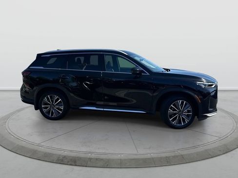 Certified 2026 INFINITI QX60 Luxe w/ Cargo Package FWD image 3