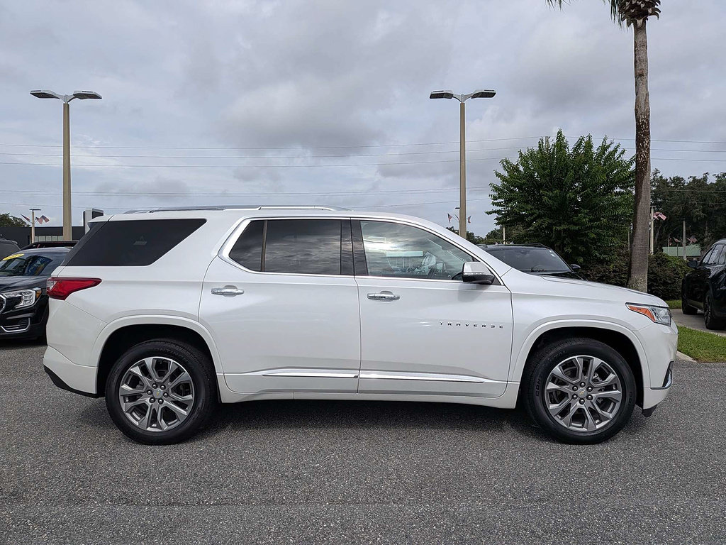 Certified 2021 Chevrolet Traverse Premier FWD image 2