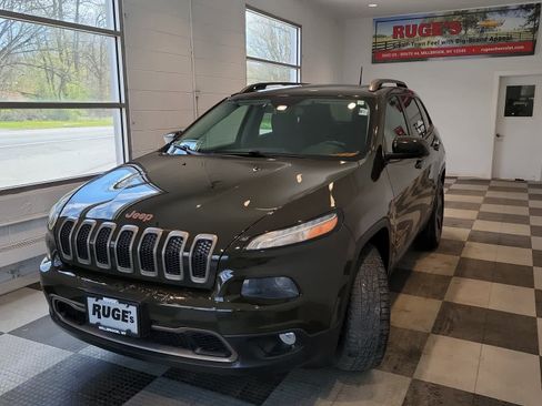 Used 2016 Jeep Cherokee 75th Anniversary image 2