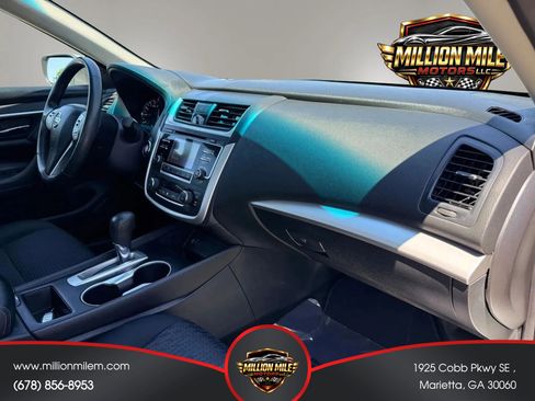 Used 2017 Nissan Altima 2.5 SV FWD image 19