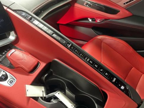 Used 2022 Chevrolet Corvette Stingray Preferred Conv w/ Z51 Performance Package RWD image 19