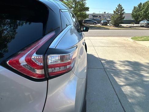 Used 2015 Nissan Murano SL w/ SL Technology Package FWD image 10
