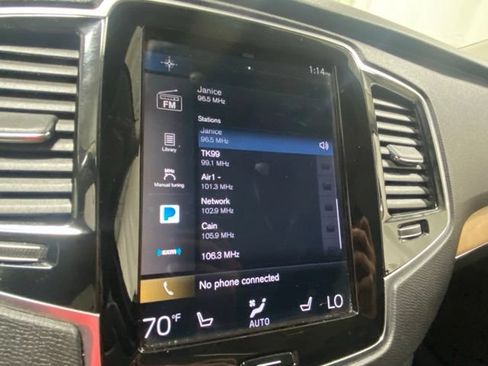 Used 2021 Volvo XC90 T6 Momentum w/ Advanced Package AWD/4WD image 19