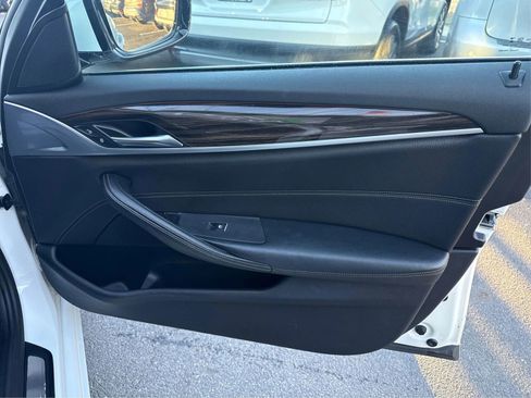 Used 2017 BMW 530i xDrive AWD/4WD image 21