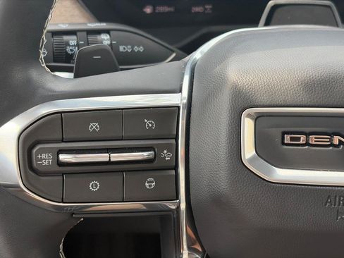 Used 2026 GMC Acadia Denali Ultimate AWD/4WD image 27