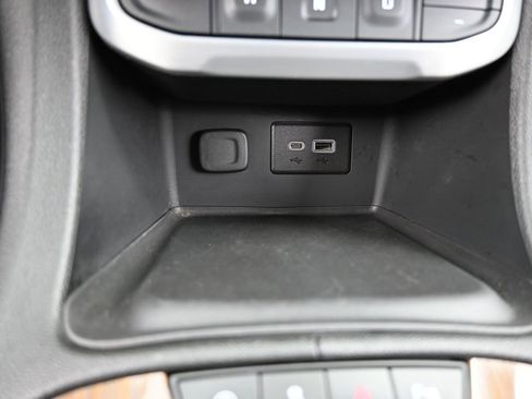 Used 2023 GMC Acadia SLE w/ Driver Convenience Package image 26