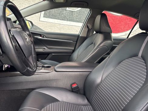 Used 2023 Toyota Camry SE FWD image 14