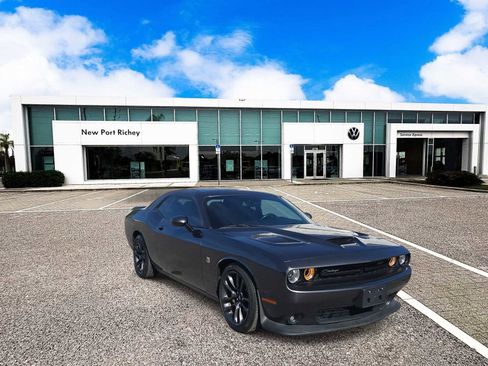 Used 2021 Dodge Challenger R/T Scat Pack image 2