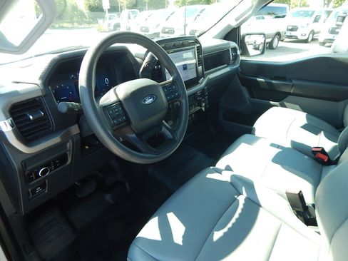 Used 2024 Ford F150 XL RWD image 2