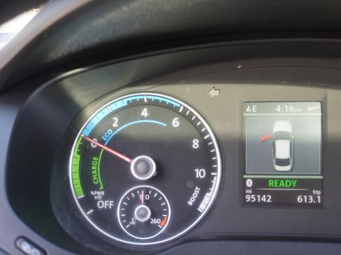 Used 2014 Volkswagen Jetta SEL image 40