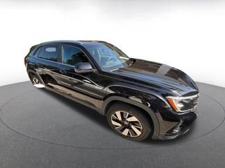 Used 2026 Volkswagen Atlas Cross Sport SE FWD video 2