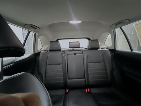 Used 2022 Toyota RAV4 XLE Premium AWD/4WD image 33