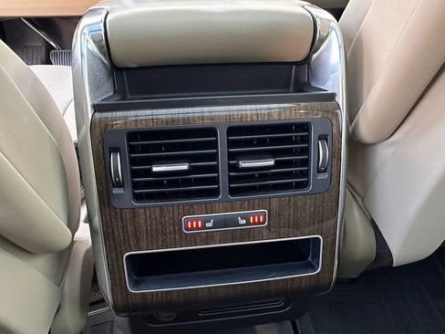 Used 2017 Land Rover Range Rover Sport HSE image 19