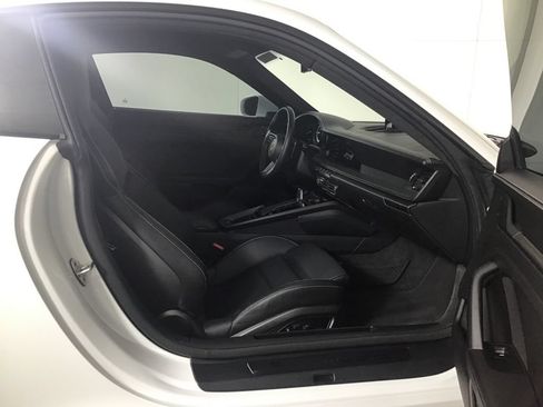Certified 2022 Porsche 911 Carrera GTS RWD image 21