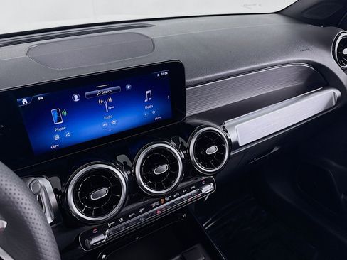 New 2026 Mercedes-Benz GLB 250 image 19