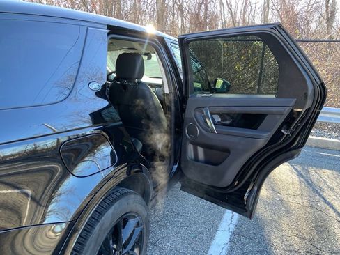 Certified 2025 Land Rover Discovery Sport S image 19