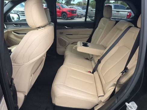 Used 2024 Jeep Grand Cherokee Limited 4xe AWD/4WD image 6