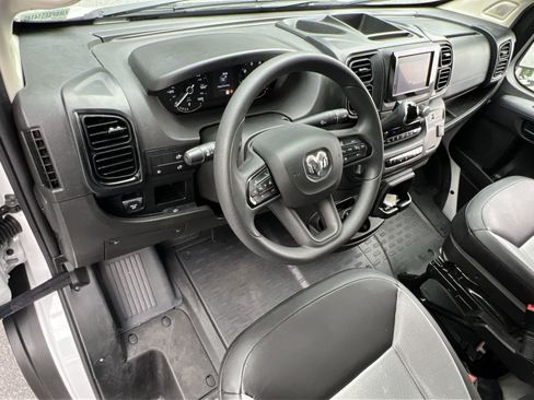 Used 2025 RAM ProMaster 2500 w/ Convenience Group FWD image 28
