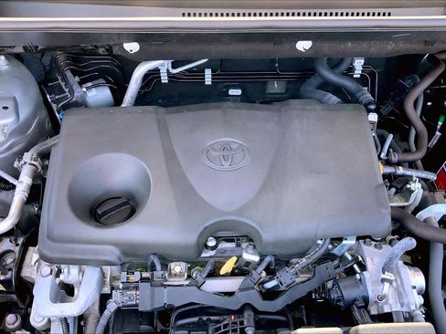 Used 2024 Toyota RAV4 LE image 30