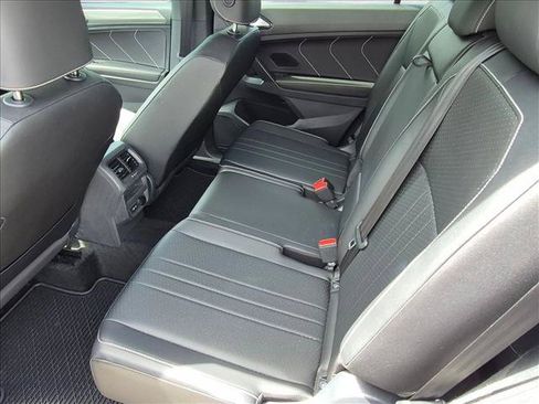 Used 2023 Volkswagen Tiguan SE R-Line FWD image 19
