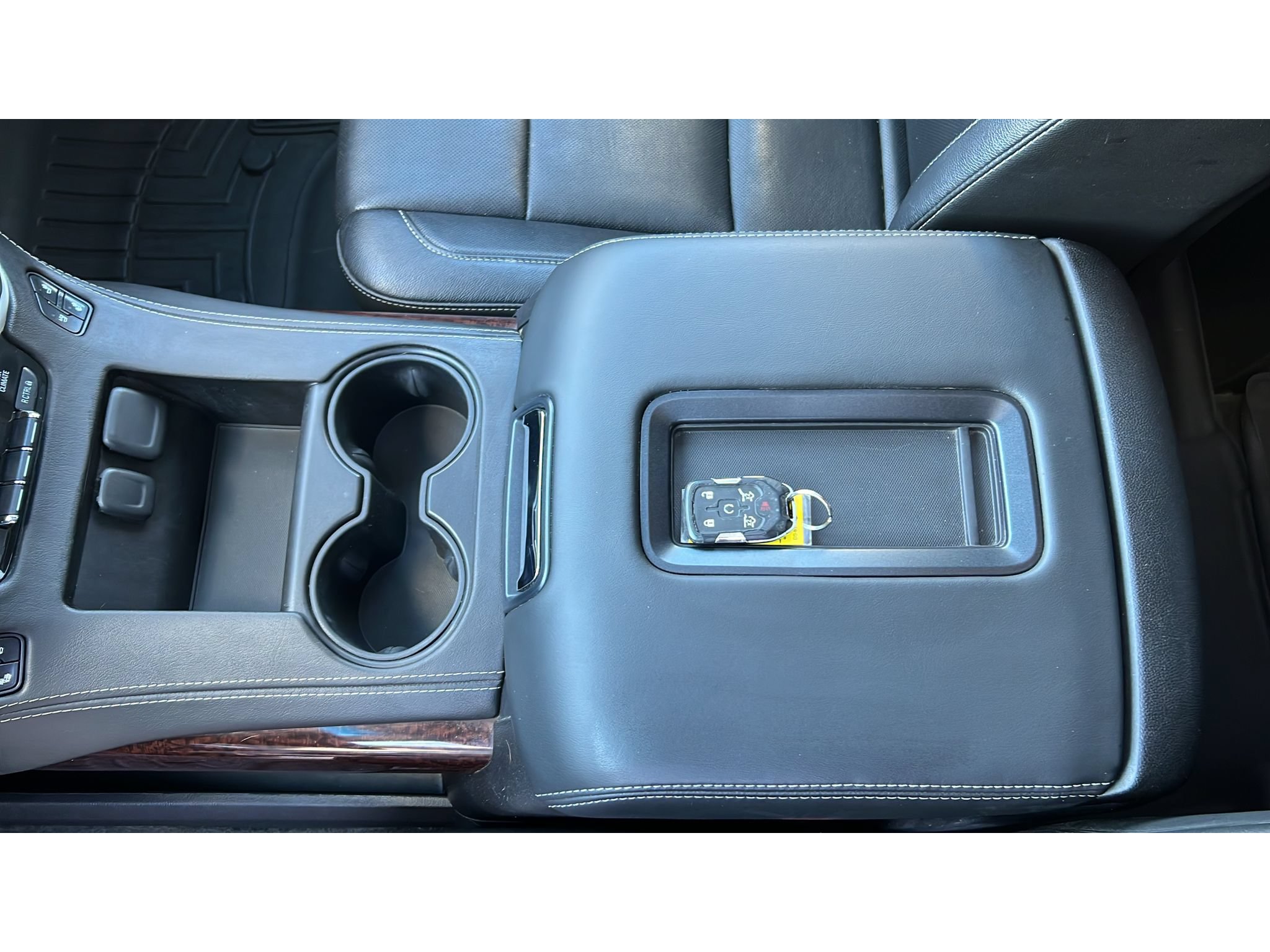Used 2015 GMC Yukon SLT w/ Open Road Package AWD/4WD image 20