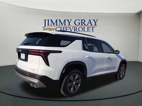 New 2026 Chevrolet Traverse LT w/ Driver Confidence Package image 3